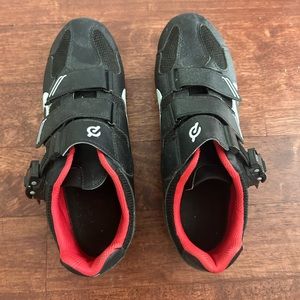 Peloton women’s cycling cleats sz 41